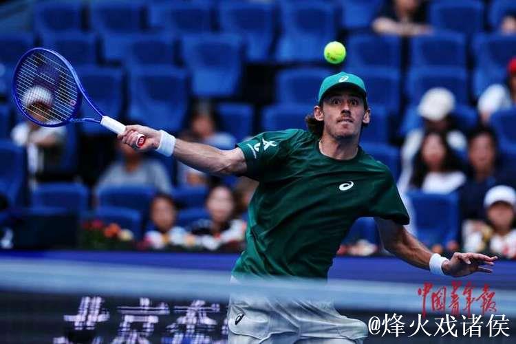 辛纳以2-1击败德米纳尔 连续3年闯入中网男单决赛 辛纳以2-1击败德米纳尔 连续3年闯入中网男单决赛